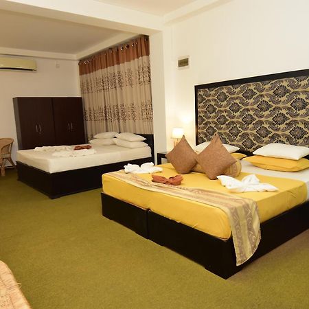 L&D Stay Inn Hikkaduwa Exteriör bild